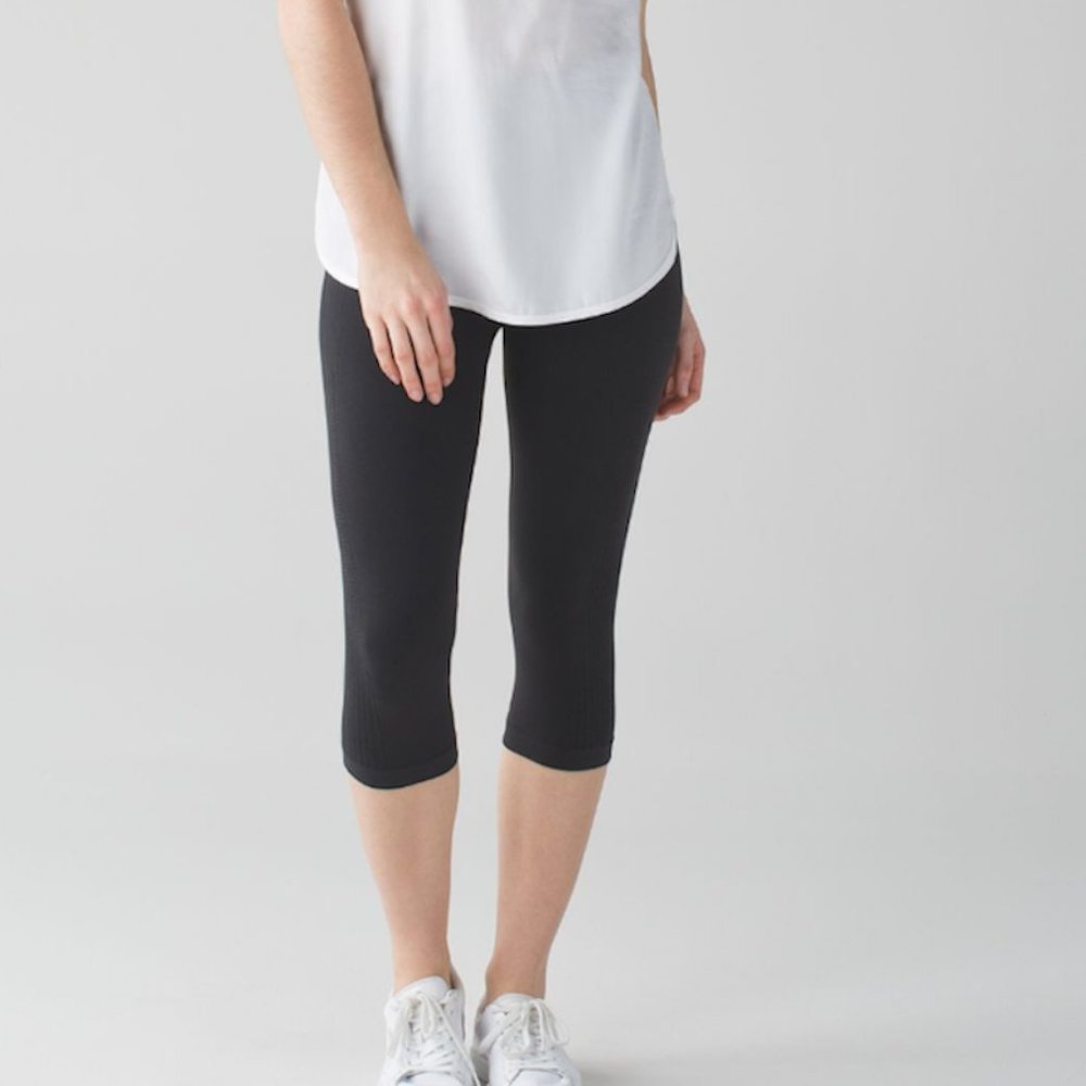 High Waisted Flow & Go Compression Leggings - image 6